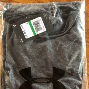 Under Armour t-shirt